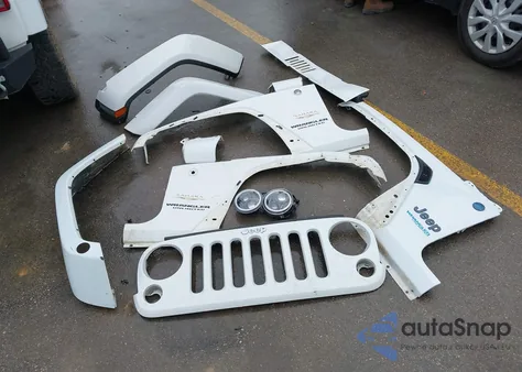 2014 Jeep Wrangler Unlimited Sahara from USA, damaged, VIN 1C4BJWEG7EL220143